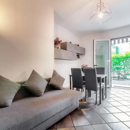 Annalisa - Downtown * Como